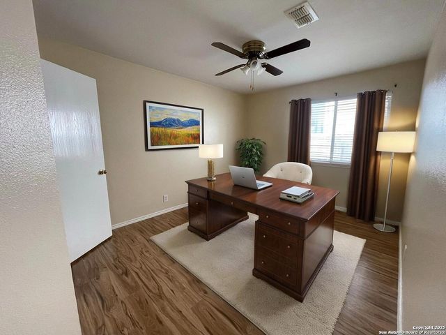 1719 Pinetum, San Antonio, TX 78213