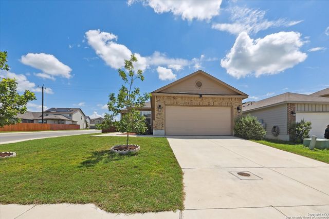 4522 HEATHERS CROSS, St Hedwig, TX 78152