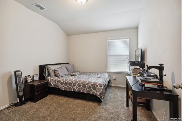 4522 HEATHERS CROSS, St Hedwig, TX 78152