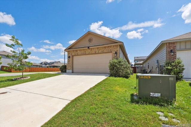 4522 HEATHERS CROSS, St Hedwig, TX 78152