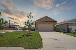 4522 HEATHERS CROSS, St Hedwig, TX 78152