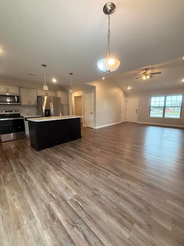 5733 GEYSER BLVD, Columbia, MO 65202