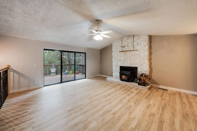5531 Begonia Dr, Pollock Pines, CA 95726