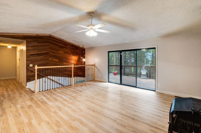 5531 Begonia Dr, Pollock Pines, CA 95726