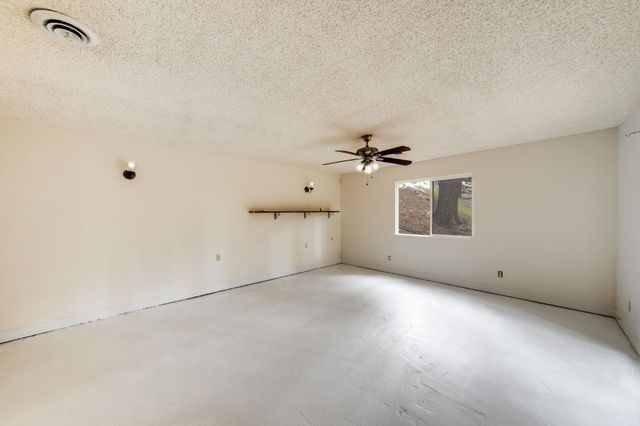 5531 Begonia Dr, Pollock Pines, CA 95726