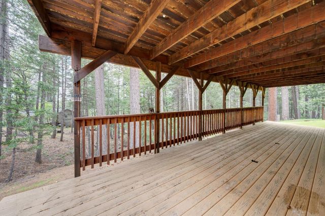 5531 Begonia Dr, Pollock Pines, CA 95726