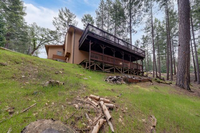 5531 Begonia Dr, Pollock Pines, CA 95726