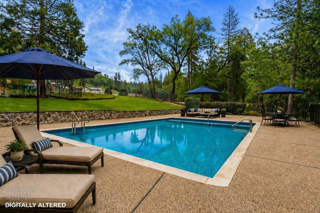 5531 Begonia Dr, Pollock Pines, CA 95726