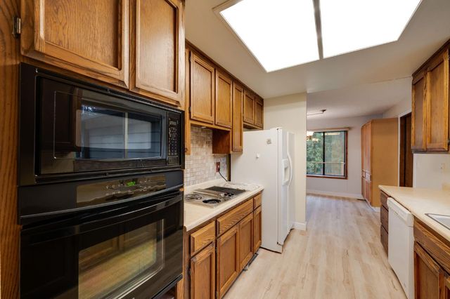 5531 Begonia Dr, Pollock Pines, CA 95726