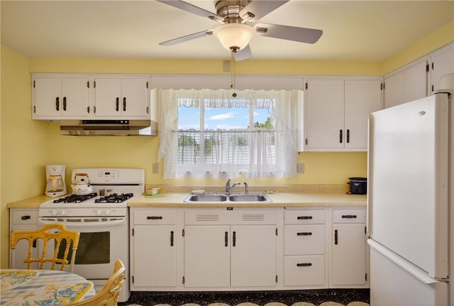 186 William St, Stowe Twp, PA 15136