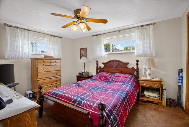 186 William St, Stowe Twp, PA 15136