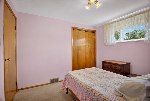 186 William St, Stowe Twp, PA 15136