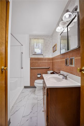 186 William St, Stowe Twp, PA 15136