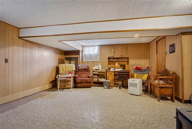 186 William St, Stowe Twp, PA 15136