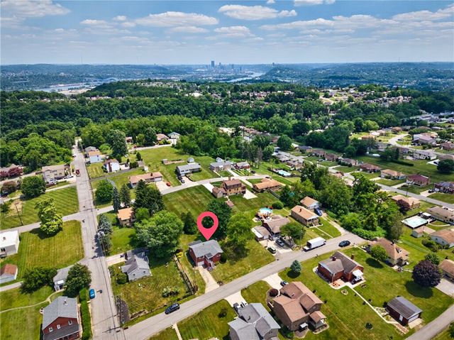 186 William St, Stowe Twp, PA 15136