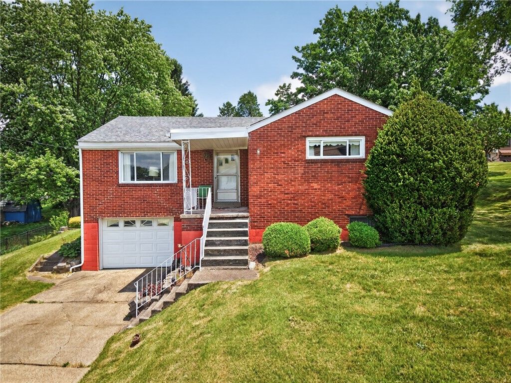 186 William St, Stowe Twp, PA 15136