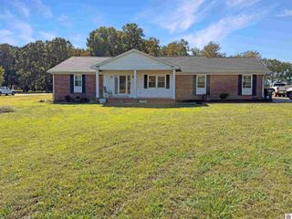 391 Ezell Rd, Murray, KY 42071