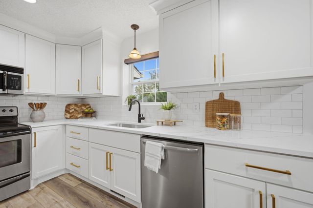 2622 N Keith, Wichita, KS 67205