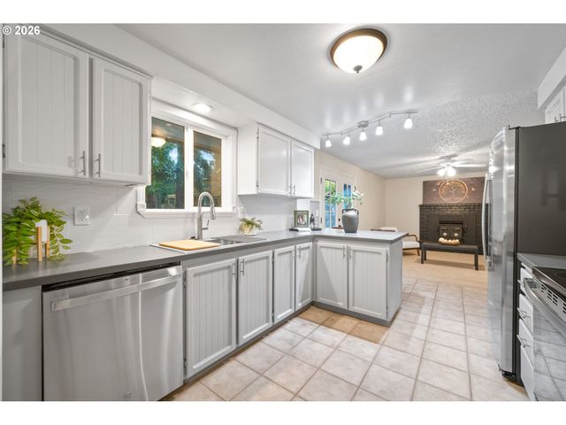 15021 Ne 24TH St, Vancouver, WA 98684