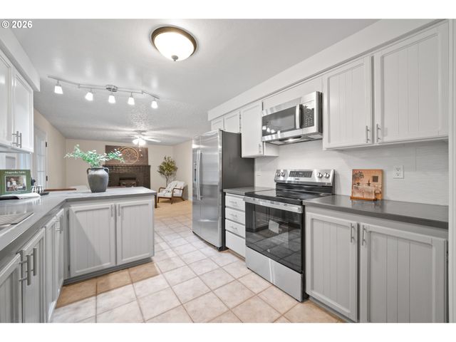 15021 Ne 24TH St, Vancouver, WA 98684