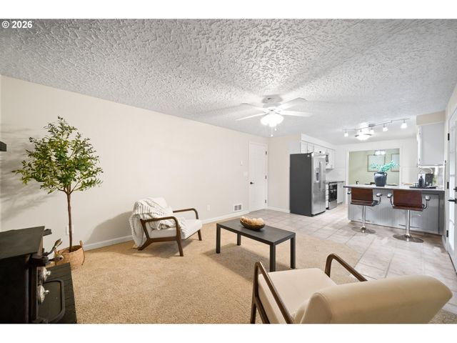 15021 Ne 24TH St, Vancouver, WA 98684