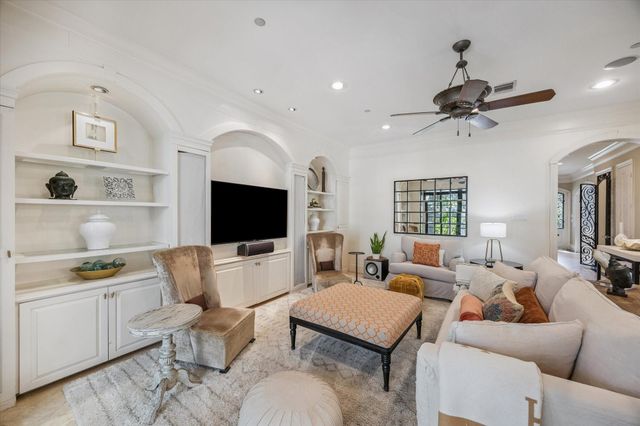 4260 Emory Avenue, West University Place, TX 77005