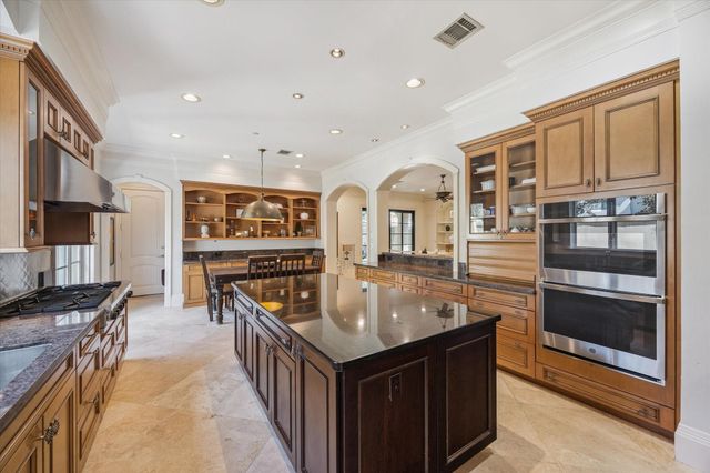 4260 Emory Avenue, West University Place, TX 77005
