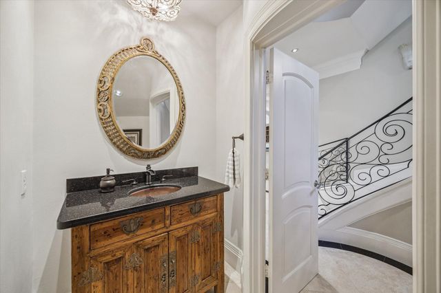 4260 Emory Avenue, West University Place, TX 77005