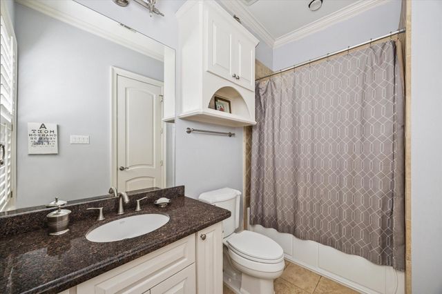 4260 Emory Avenue, West University Place, TX 77005