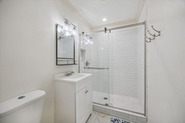 4260 Emory Avenue, West University Place, TX 77005