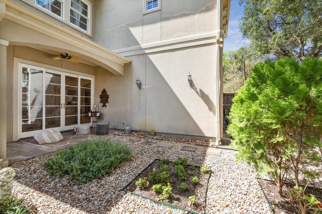 4260 Emory Avenue, West University Place, TX 77005