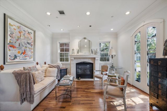 4260 Emory Avenue, West University Place, TX 77005