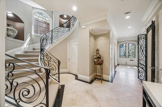 4260 Emory Avenue, West University Place, TX 77005