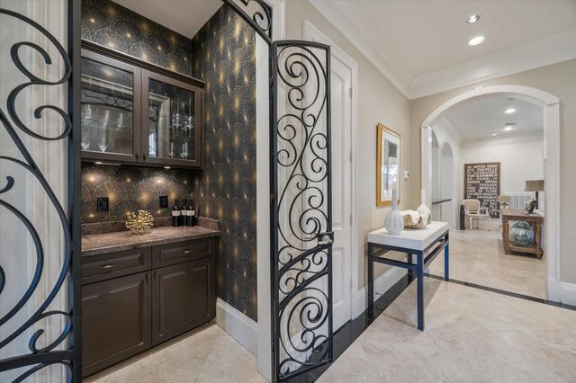 4260 Emory Avenue, West University Place, TX 77005
