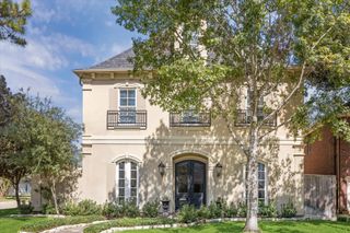 4260 Emory Avenue, West University Place, TX 77005