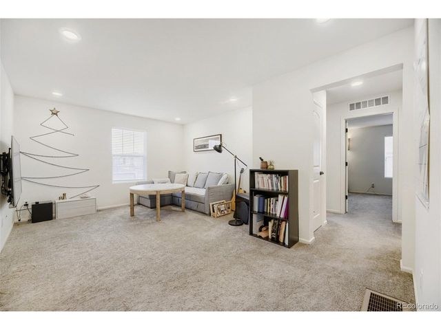 21855 E Radcliff Cir, Aurora, CO 80015