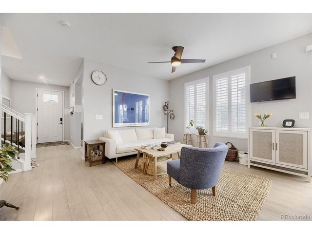 21855 E Radcliff Cir, Aurora, CO 80015