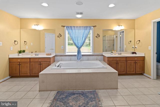 9911 WORMAN DR, King George, VA 22485