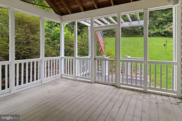 9911 WORMAN DR, King George, VA 22485