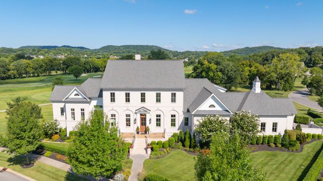8400 Heirloom Blvd, College Grove, TN 37046