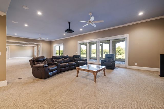 8400 Heirloom Blvd, College Grove, TN 37046