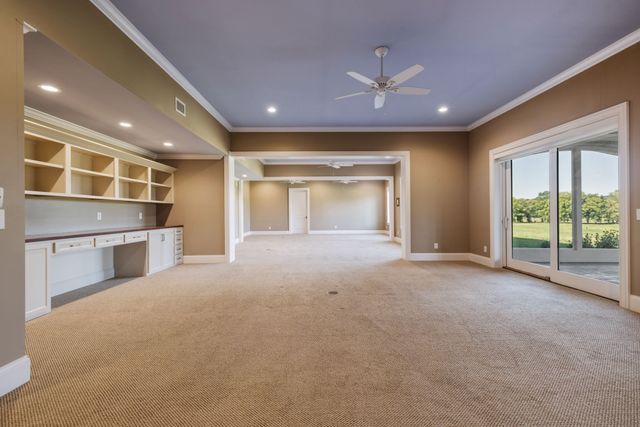 8400 Heirloom Blvd, College Grove, TN 37046