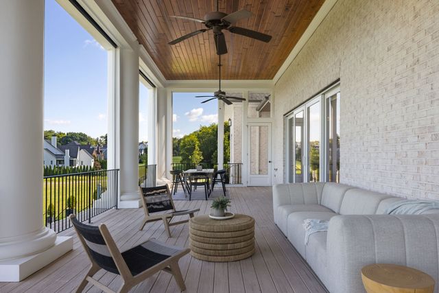 8400 Heirloom Blvd, College Grove, TN 37046