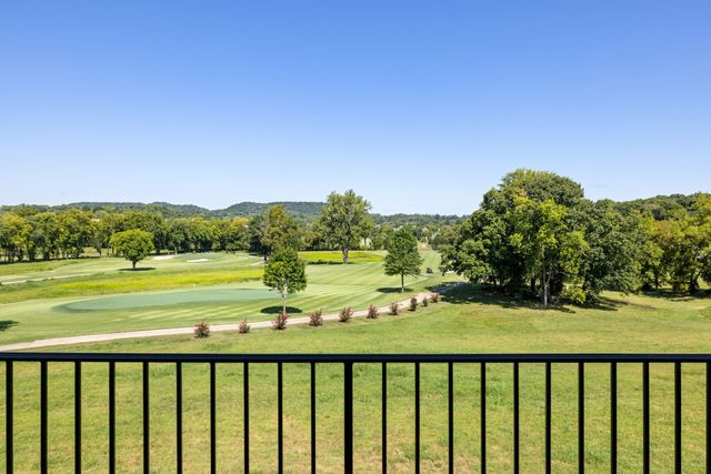 8400 Heirloom Blvd, College Grove, TN 37046