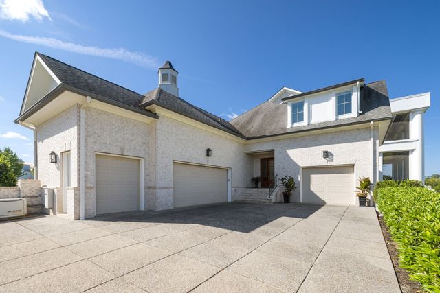 8400 Heirloom Blvd, College Grove, TN 37046