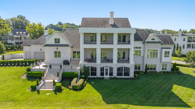 8400 Heirloom Blvd, College Grove, TN 37046