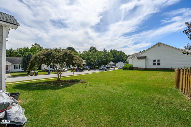 2001 Mckinnon Drive, Clayton, NC 27520