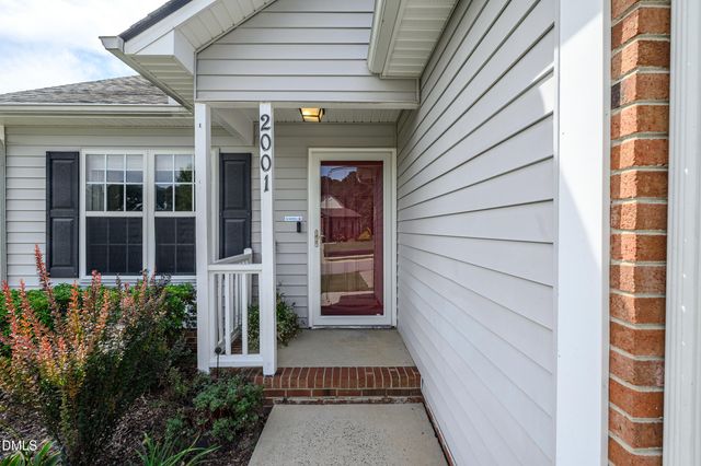 2001 Mckinnon Drive, Clayton, NC 27520