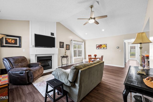 2001 Mckinnon Drive, Clayton, NC 27520