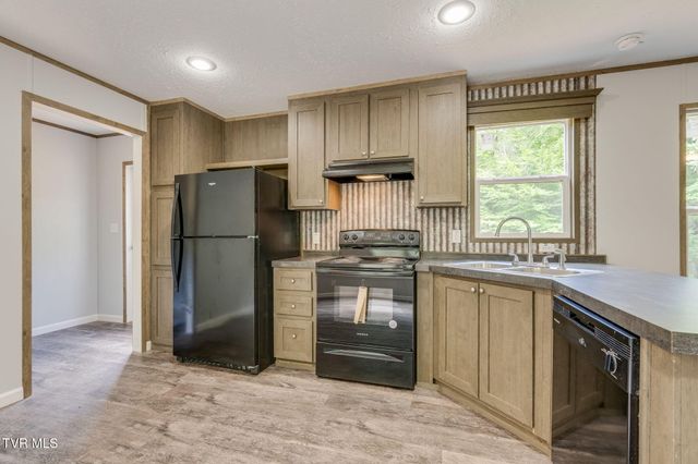 1562 Mount Holston Road, Bluff City, TN 37618